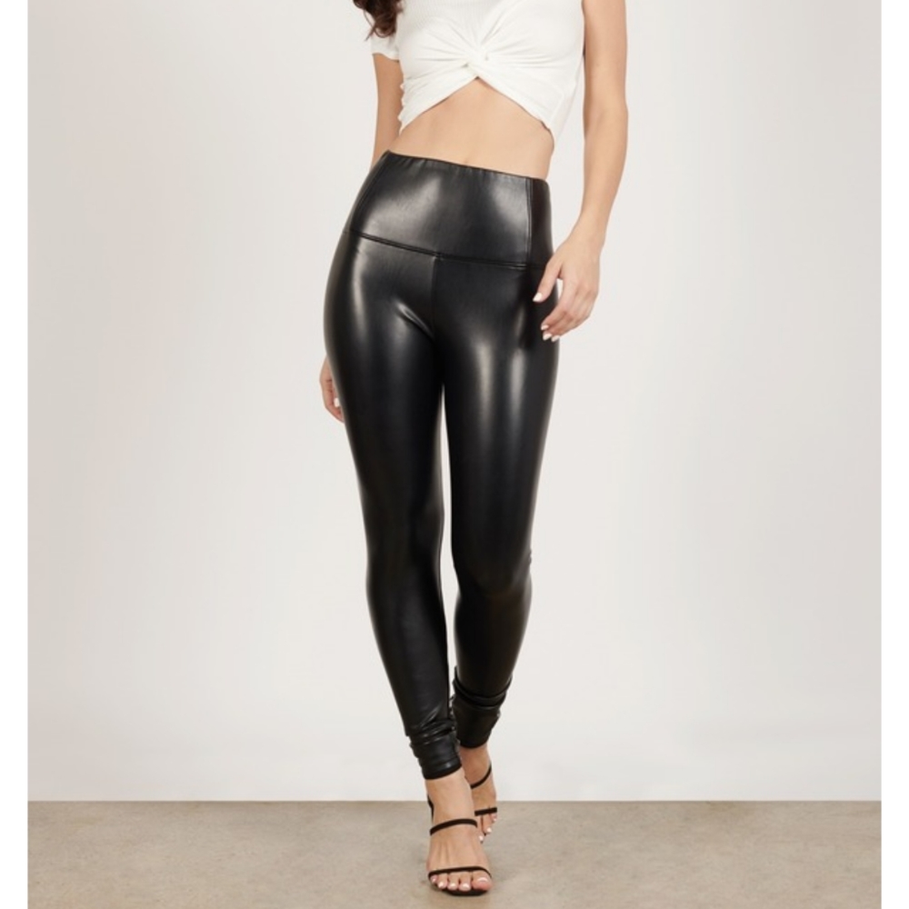 New without tags Faux leather leggings boutique